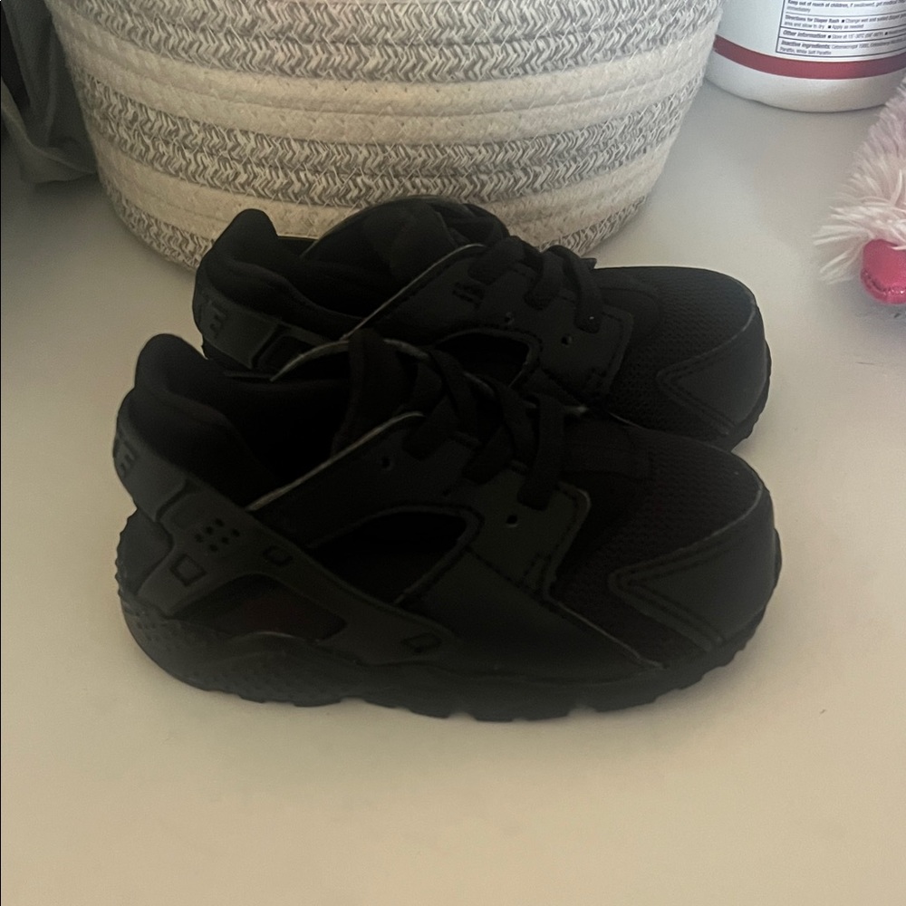 Toddler Nike Huarache - Picture 2 of 4